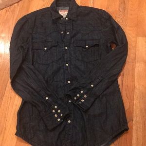 True Religion Men’s shirt 👕